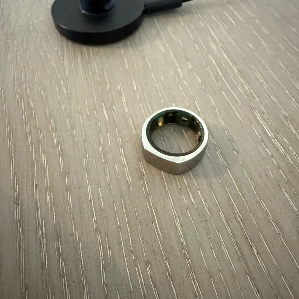 Oura ring Gen 2 (no membership required)